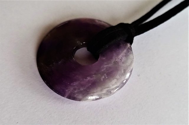 Donut z ametystu > varianta fialový