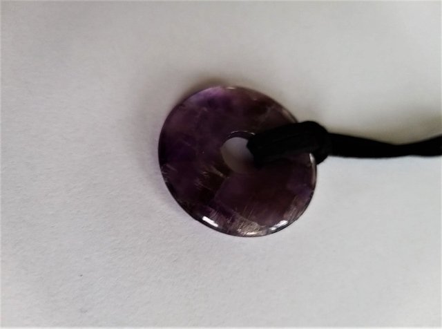 Donut z ametystu > varianta tmavý