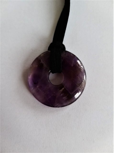 Donut z ametystu > varianta tmavý