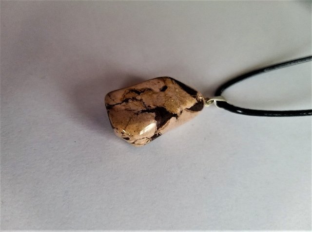 Jaspisový kamínek > varianta neprůhledný
