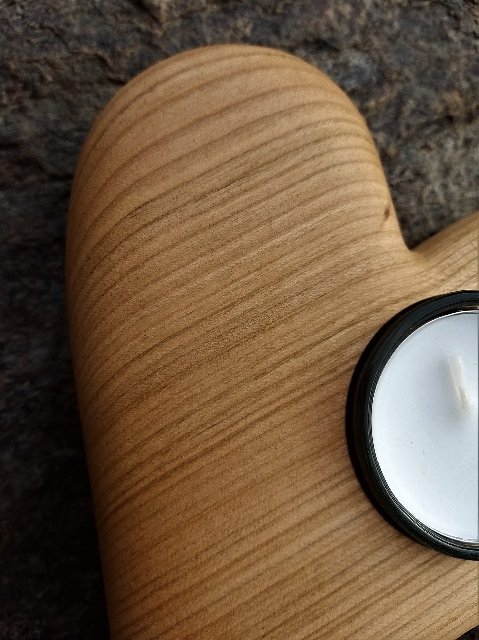 Dřevěný svícen srdce - varianta Třešeň