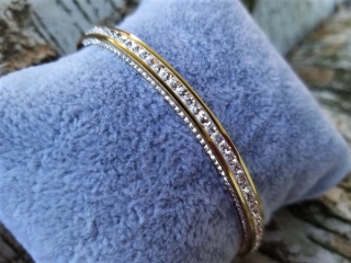 Zlatý náramek s kamínky > varianta Chirurgická ocel