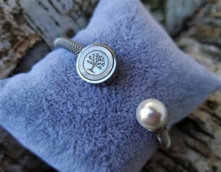 Stříbrný náramek s perletí > varianta Chirurgická ocel