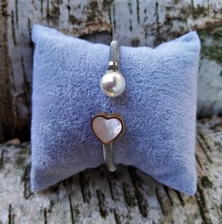 Stříbrný náramek s perletí > varianta Chirurgická ocel