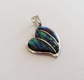 Přívěsek s perletí > varianta srdíčko malé