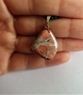 Jaspisový kamínek > varianta neprůhledný