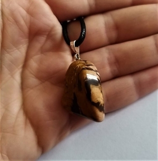 Jaspisový kamínek > varianta neprůhledný